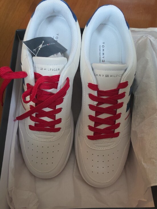 Tommy Hilfiger Other - Tommy Hilfiger White Blue Red Low Top Sneakers Size 11